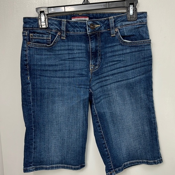Tommy Hilfiger Bermuda jean shorts,  distressed lines across the front, Sz 0 - Picture 1 of 10